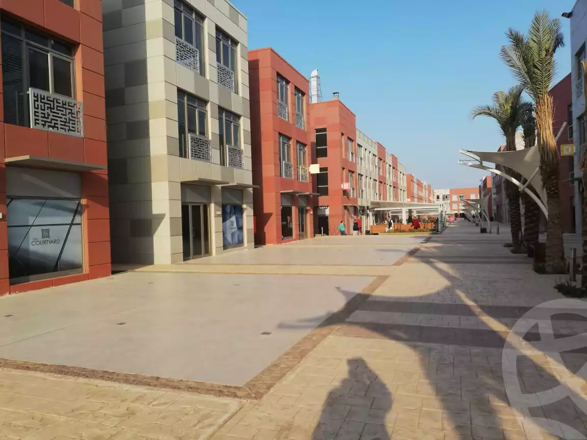 https://aqarmap.com.eg/en/listing/5428946-for-sale-cairo-el-sheikh-zayed-city-compounds-the-courtyard-mall-dorra