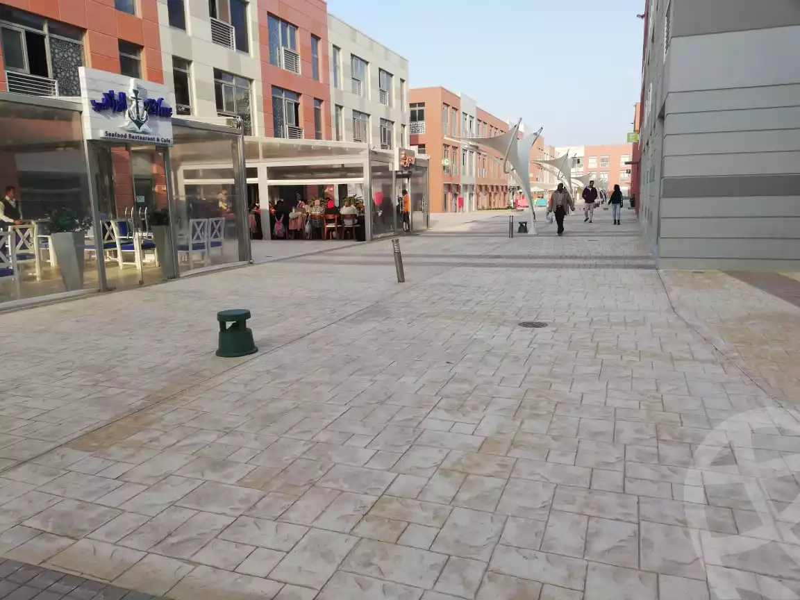 https://aqarmap.com.eg/en/listing/5428946-for-sale-cairo-el-sheikh-zayed-city-compounds-the-courtyard-mall-dorra