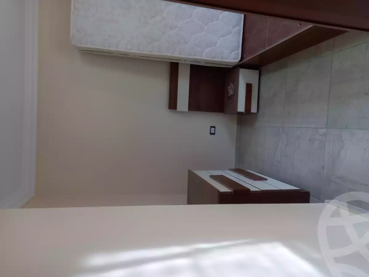https://aqarmap.com.eg/en/listing/5429592-for-sale-cairo-mokattam-el-hadabah-el-wosta-el-mantaqa-el-khamsa-mokattam-middle-entrance
