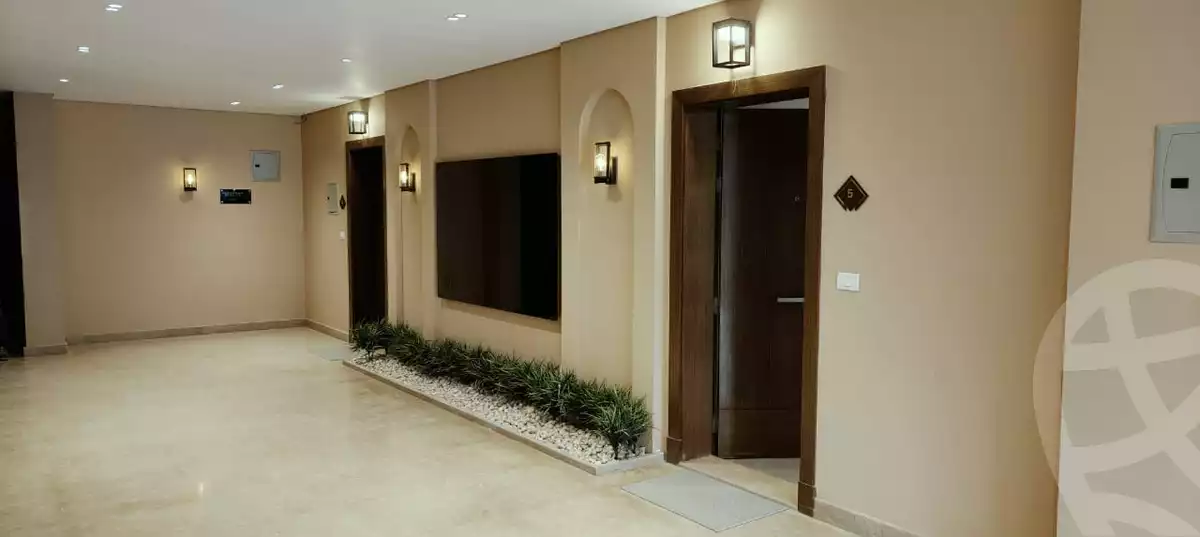 https://aqarmap.com.eg/en/listing/5435377-for-sale-cairo-el-sheikh-zayed-city-compounds-kmbwnd-fyldj-wyst-dr-llttwyr