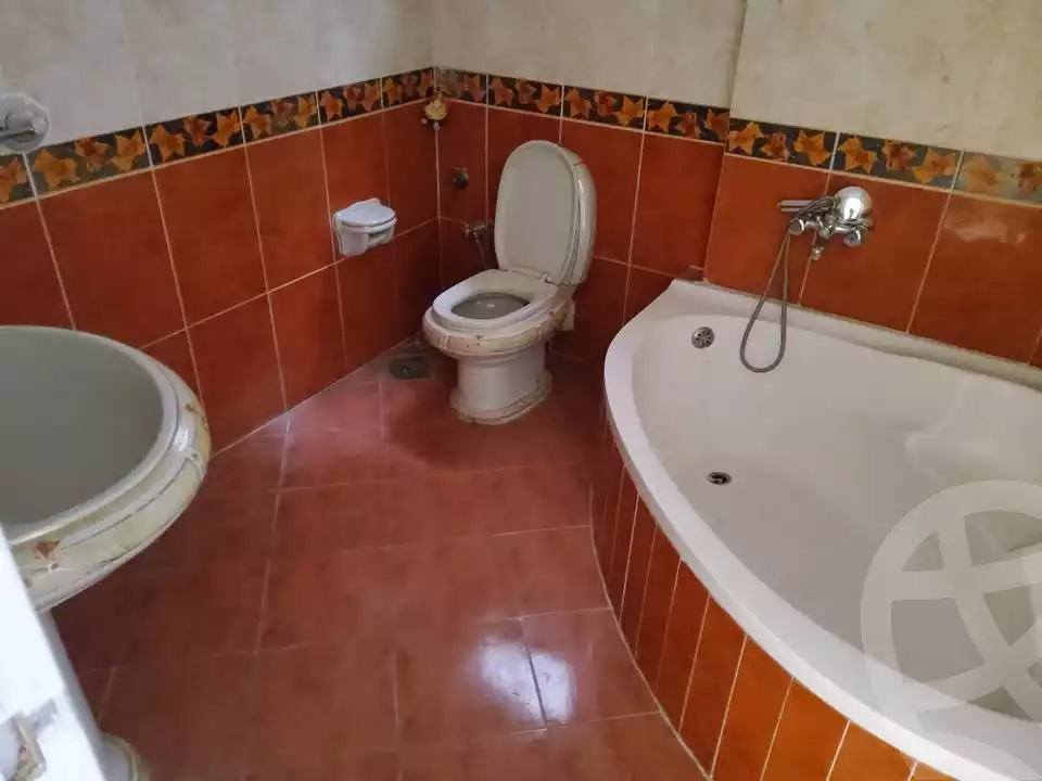 https://aqarmap.com.eg/en/listing/5436500-for-sale-alexandria-ganaklis-shr-mrtdy-bsh