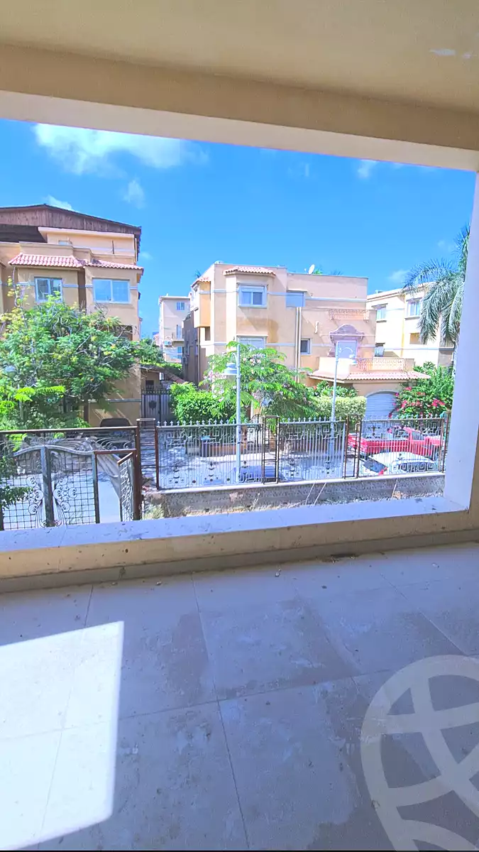 https://aqarmap.com.eg/ar/listing/5062938-for-sale-alexandria-cairo-alexandria-desert-road-compounds-merosa