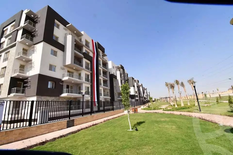 https://aqarmap.com.eg/en/listing/5444330-for-sale-cairo-el-sheikh-zayed-city-compounds-jn-zyd