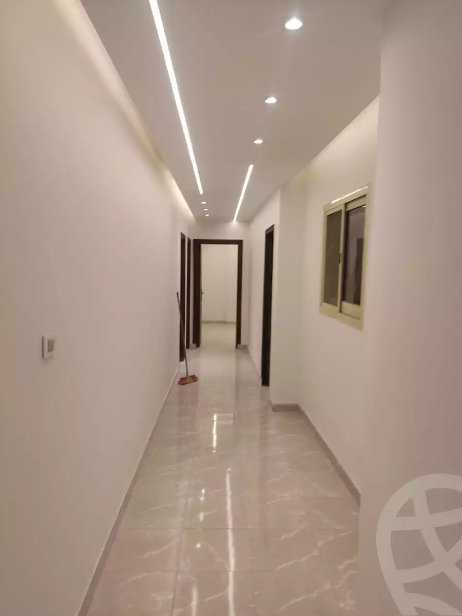 https://aqarmap.com.eg/ar/listing/5448606-for-rent-cairo-6th-of-october-el-ahyaa-neighborhood-1st