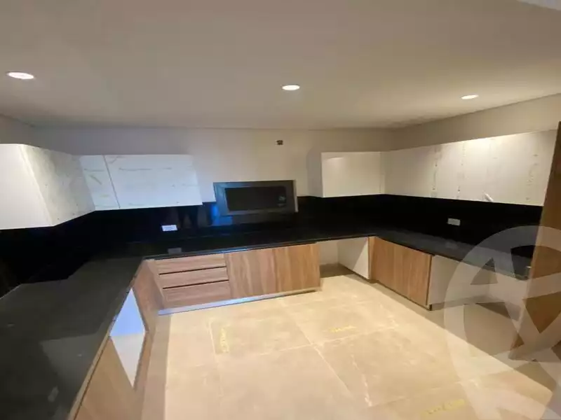 https://aqarmap.com.eg/ar/listing/5449893-for-sale-cairo-el-sheikh-zayed-city-compounds-zyd-wr-llttwyr-park-towers-zed-el-sheikh-zayed-compound