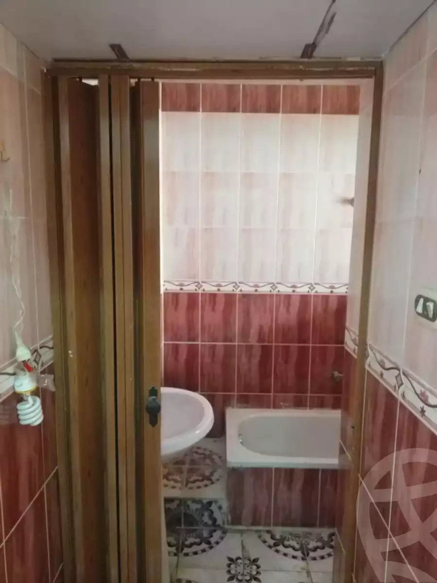 https://aqarmap.com.eg/en/listing/5456994-for-sale-cairo-15th-of-may-mjwr-25