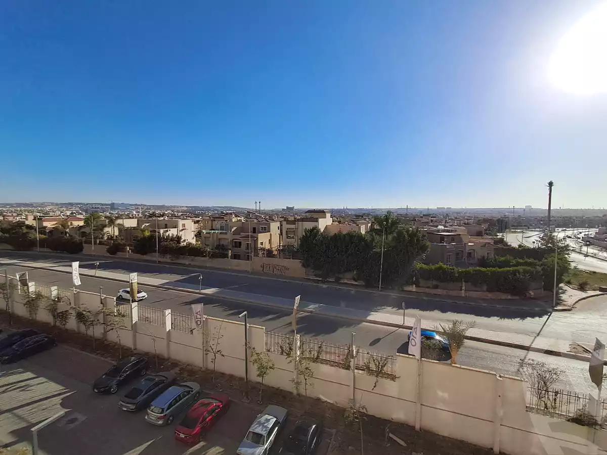 https://aqarmap.com.eg/ar/listing/5459660-for-rent-cairo-el-sheikh-zayed-city-compounds-zyd-wr-llttwyr-park-towers-zed-el-sheikh-zayed-compound