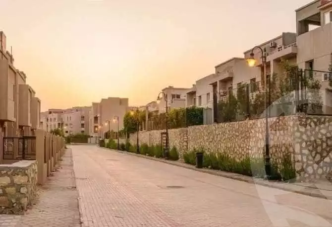 https://aqarmap.com.eg/ar/listing/5459881-for-sale-cairo-el-sheikh-zayed-city-compounds-el-karma-1