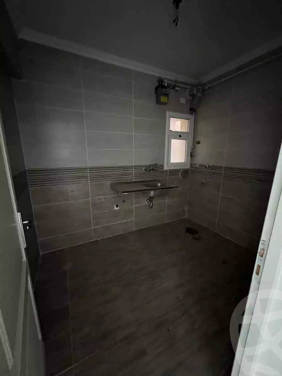 https://aqarmap.com.eg/en/listing/5459900-for-sale-cairo-new-cairo-lrhb-city-mtdd-lrhb-phase-7