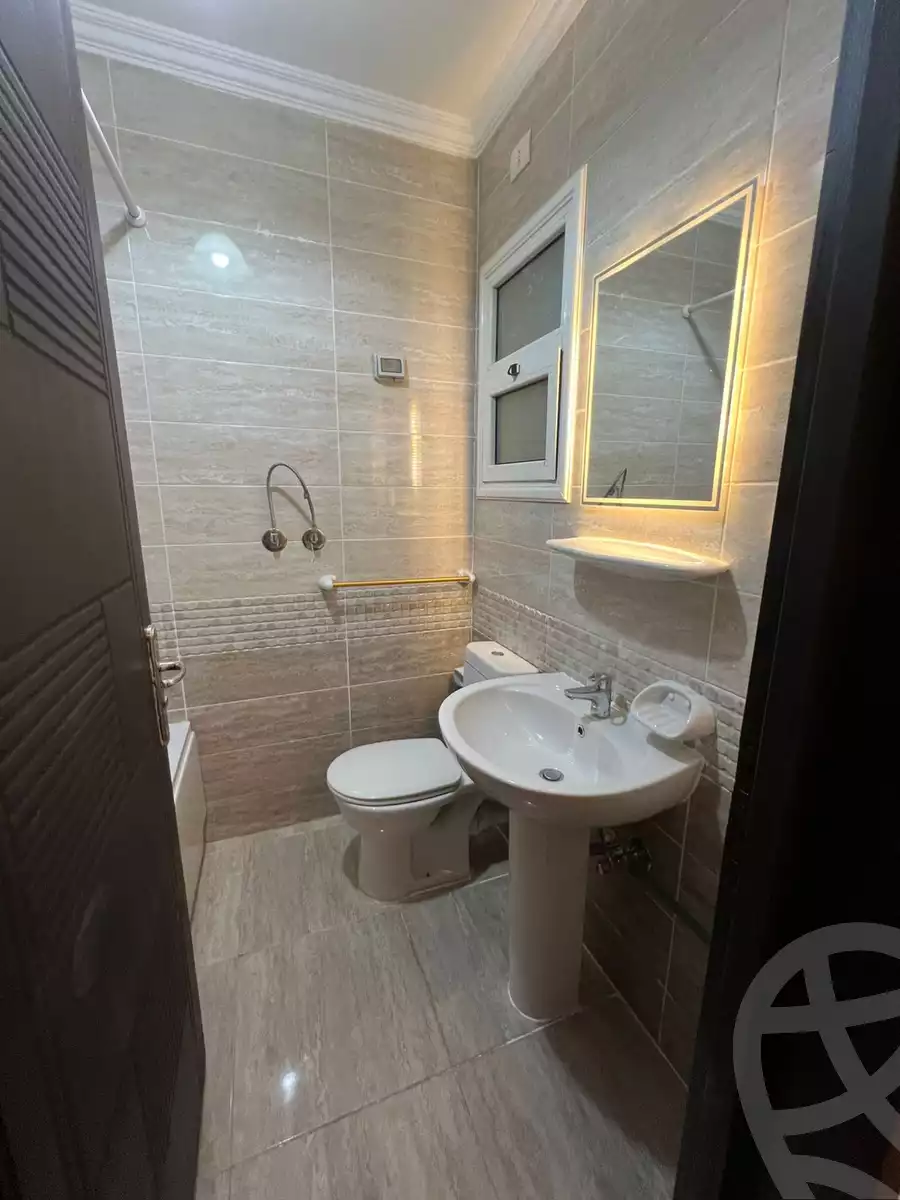 https://aqarmap.com.eg/en/listing/5459938-for-rent-cairo-new-cairo-lrhb-city-mtdd-lrhb-phase-7