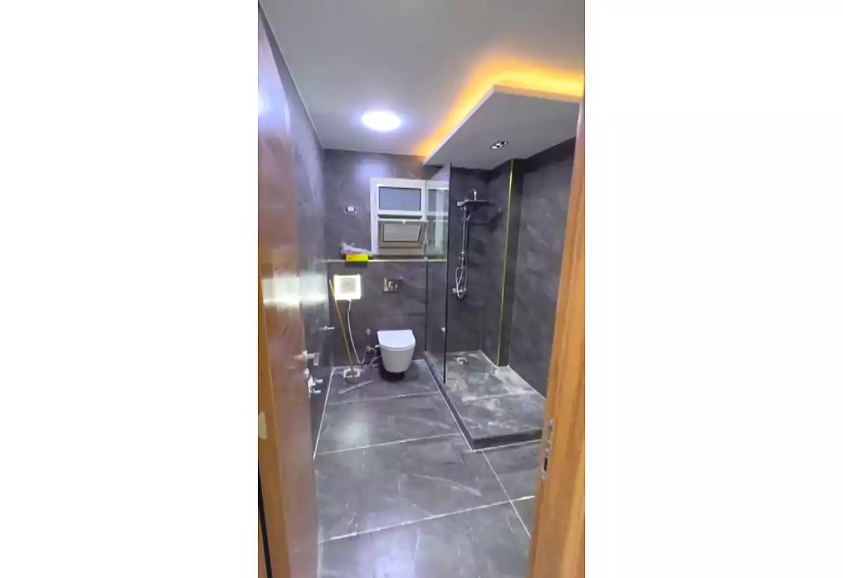 https://aqarmap.com.eg/ar/listing/5463173-for-sale-cairo-el-sheikh-zayed-city-compounds-el-khamayel