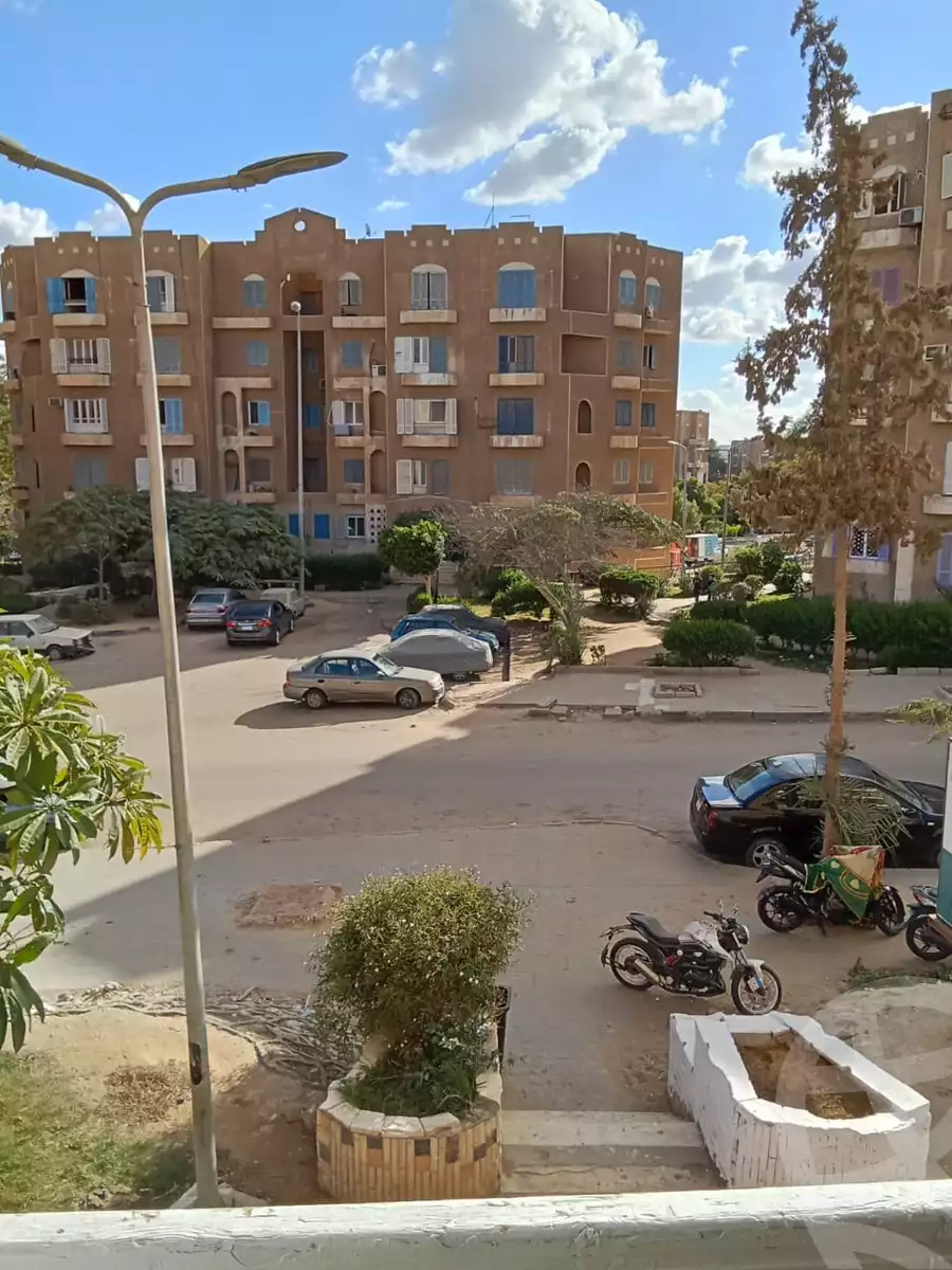 https://aqarmap.com.eg/en/listing/5463359-for-sale-cairo-el-sheikh-zayed-city-el-hay-el-thaleth-ashaer-area-1-street-15