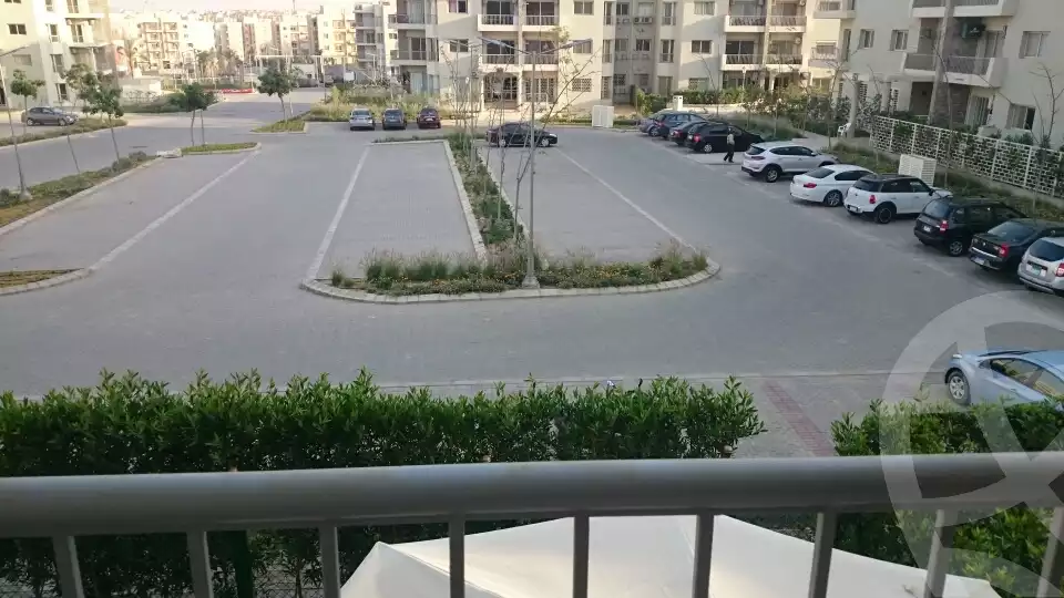 https://aqarmap.com.eg/en/listing/5466080-for-sale-cairo-el-sheikh-zayed-city-compounds-dh-drys