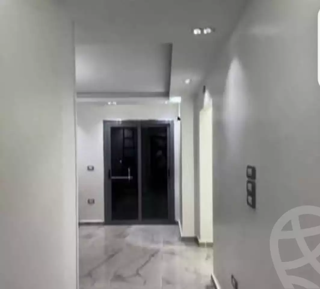 https://aqarmap.com.eg/en/listing/5466326-for-sale-cairo-mokattam-el-hadabah-el-wosta-compounds-vittoria-compound-seven-stars