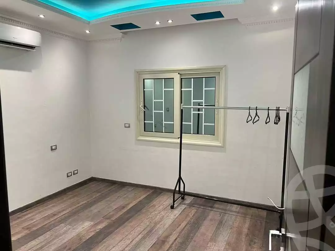 https://aqarmap.com.eg/en/listing/5468859-for-sale-cairo-new-cairo-lrhb-city-mtdd-lrhb-phase-10-farouk-el-baz-st
