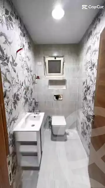 https://aqarmap.com.eg/ar/listing/5469390-for-sale-cairo-el-sheikh-zayed-city-compounds-el-khamayel