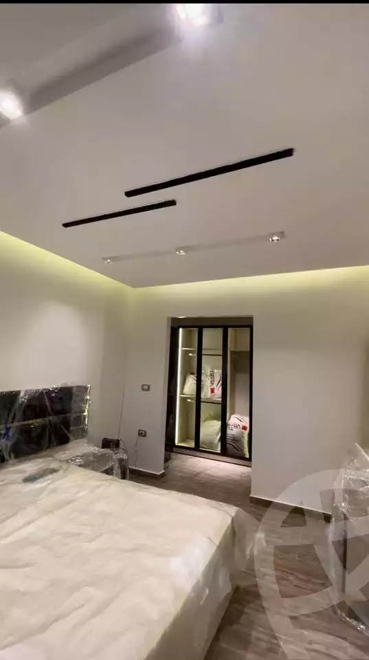https://aqarmap.com.eg/en/listing/5470141-for-sale-cairo-mokattam-el-hadabah-el-wosta-compounds-vittoria-compound-seven-stars