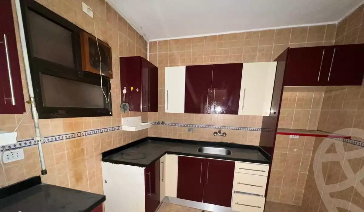 https://aqarmap.com.eg/en/listing/5471869-for-sale-cairo-new-cairo-lrhb-city-phase-5-talaat-mostafa-st