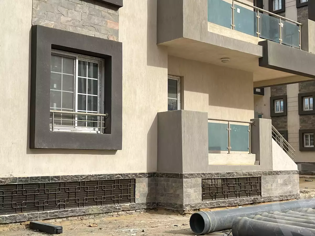 https://aqarmap.com.eg/en/listing/5478284-for-sale-cairo-new-administrative-capital-r7-el-zohour-compound