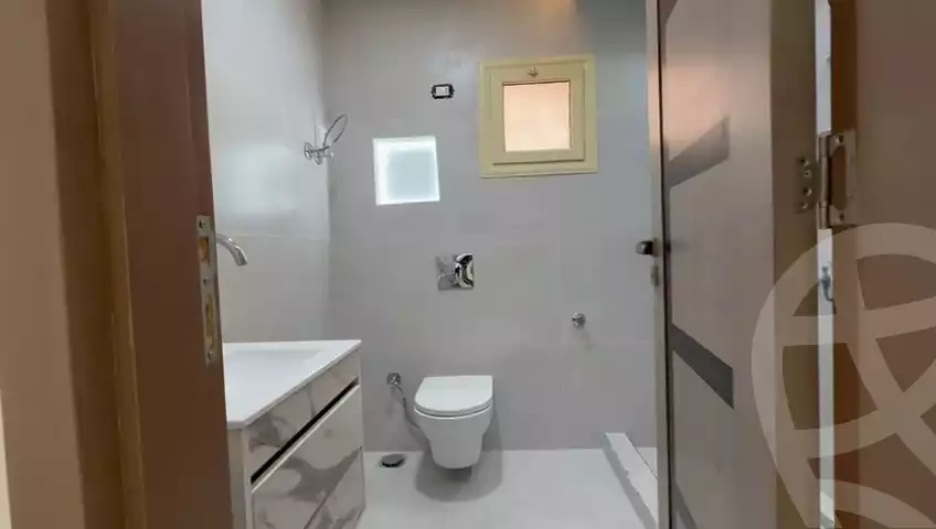 https://aqarmap.com.eg/en/listing/5485029-for-sale-cairo-el-sheikh-zayed-city-compounds-el-khamayel