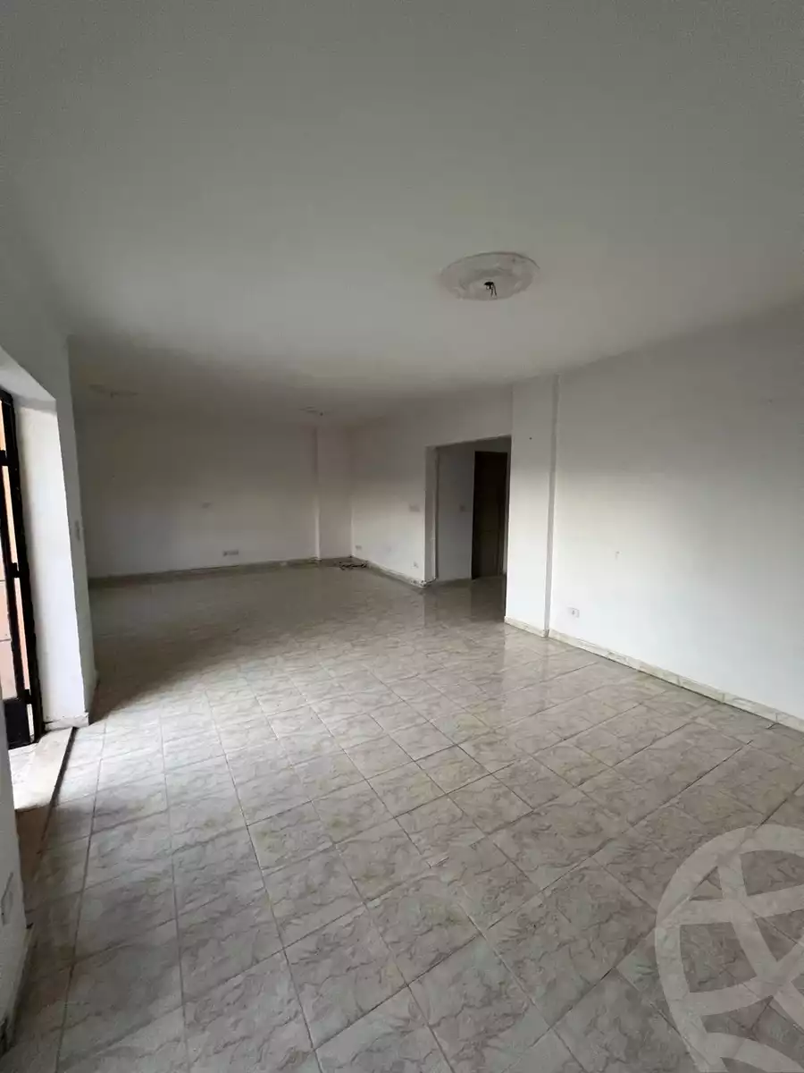 https://aqarmap.com.eg/en/listing/5488478-for-sale-cairo-new-cairo-lrhb-city-phase-5-talaat-mostafa-st