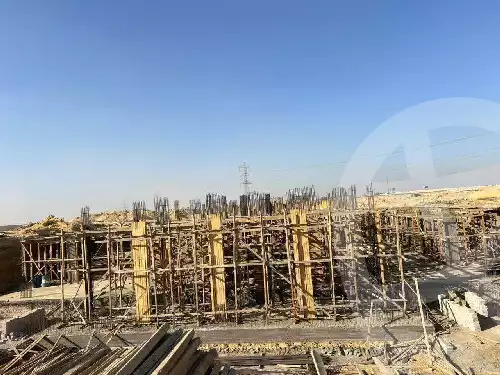 https://aqarmap.com.eg/en/listing/5327839-for-sale-cairo-el-sheikh-zayed-city-lshykh-zyd-ljdyd-de-joya-taj-misr-new-zayed