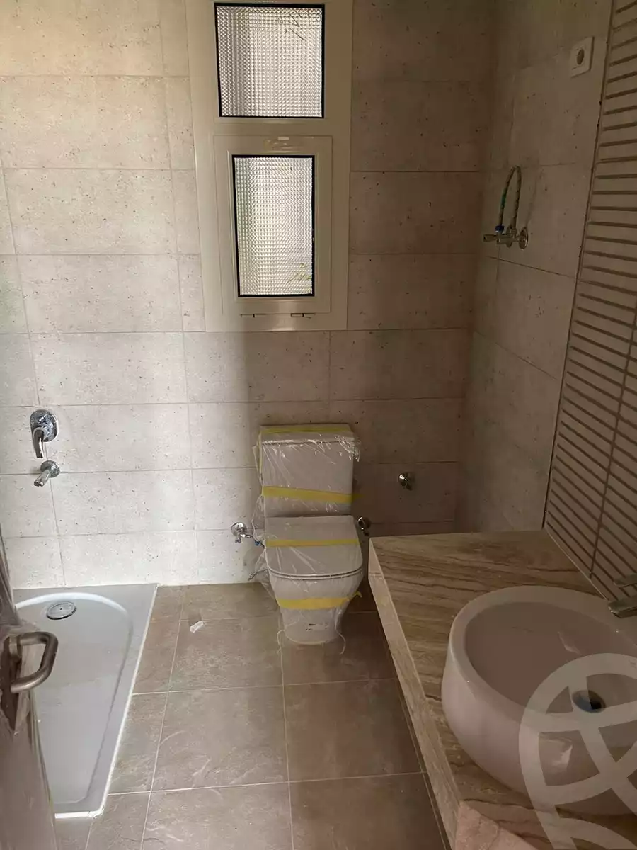 https://aqarmap.com.eg/en/listing/5494691-for-sale-cairo-new-cairo-compounds-el-patio-oro