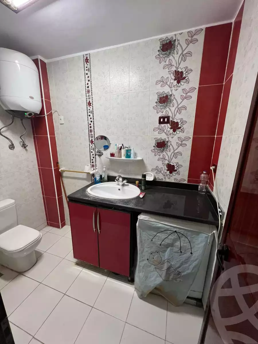 https://aqarmap.com.eg/ar/listing/5495771-for-sale-cairo-6th-of-october-el-ahyaa-neighborhood-3rd-al-hay-al-thalith-st