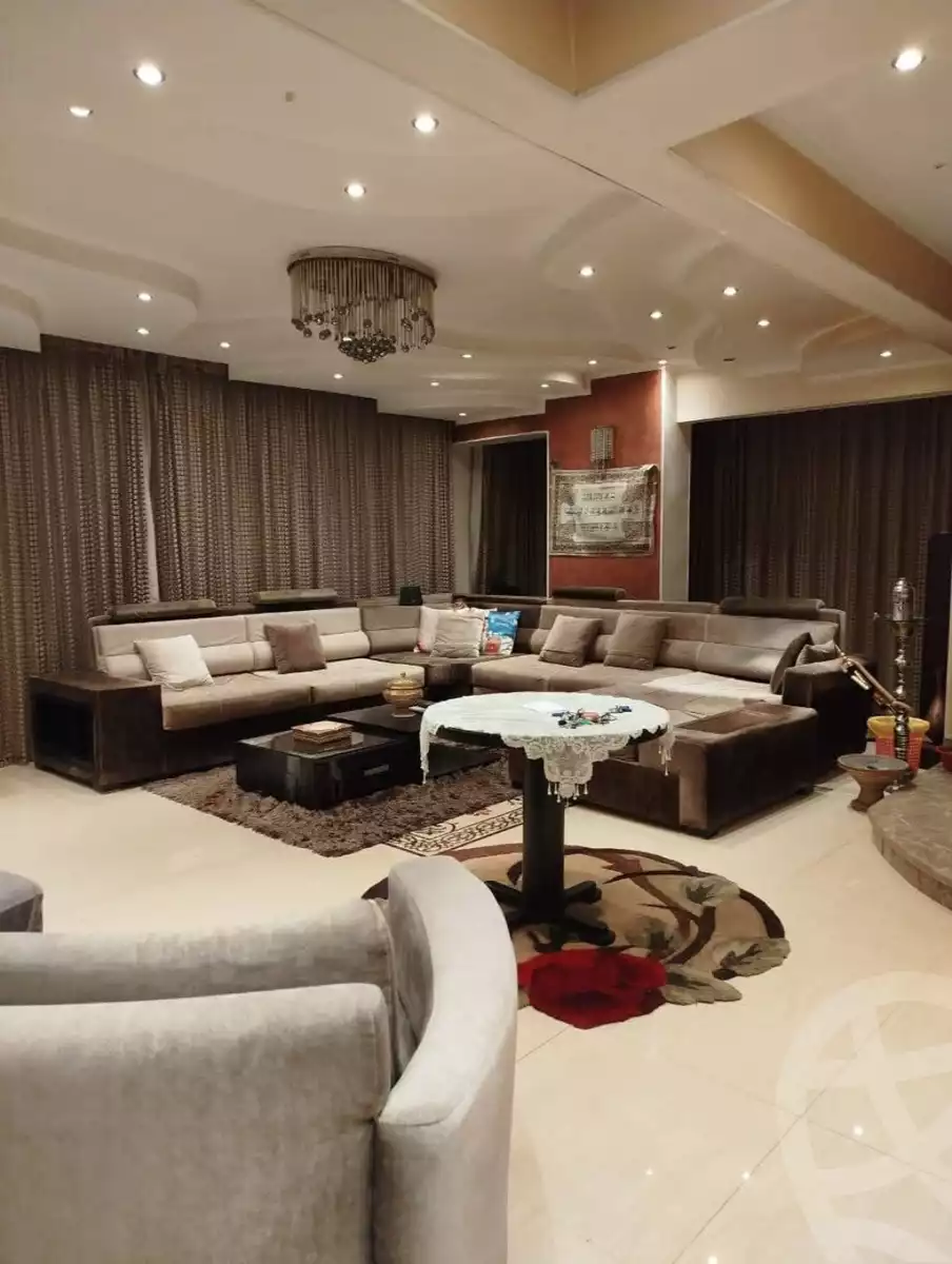 https://aqarmap.com.eg/ar/listing/5499484-for-sale-cairo-el-abbasiya