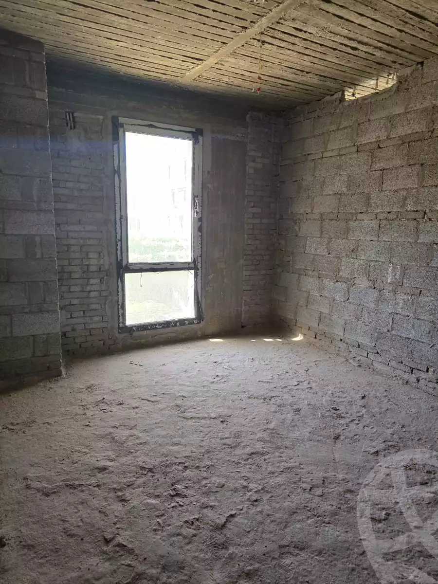 https://aqarmap.com.eg/en/listing/5513394-for-sale-cairo-el-sheikh-zayed-city-compounds-kmbwnd-wyst-twn-swdyk