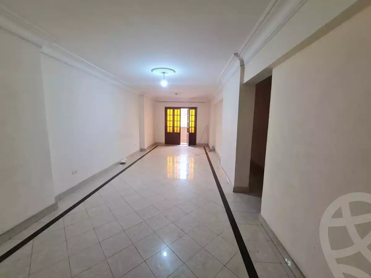 https://aqarmap.com.eg/en/listing/5515988-for-sale-alexandria-sidi-gaber-shr-sydy-jbr