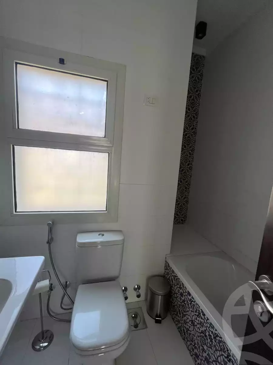 https://aqarmap.com.eg/ar/listing/5521558-for-rent-cairo-new-cairo-compounds-stwn-ryzydns-by-ar-y-llttwyr