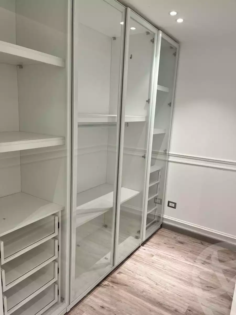 https://aqarmap.com.eg/en/listing/5522686-for-sale-cairo-new-cairo-compounds-mountain-view-hyde-park