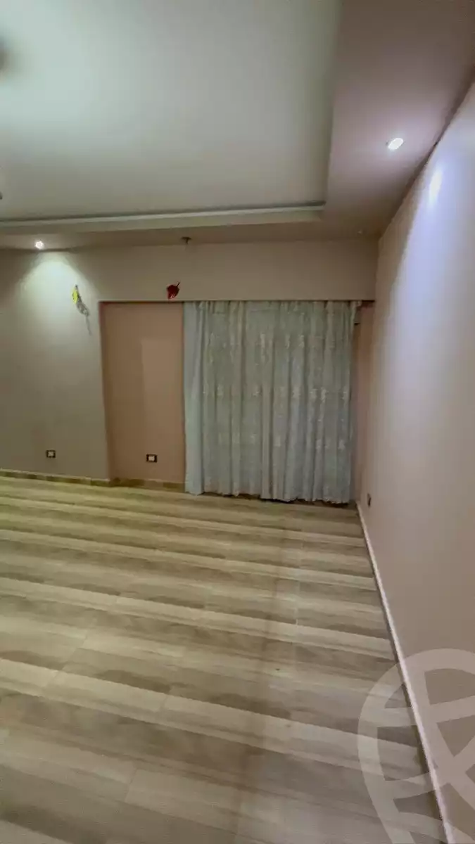 https://aqarmap.com.eg/ar/listing/5531487-for-rent-cairo-new-cairo-compounds-hadayek-el-fedaa