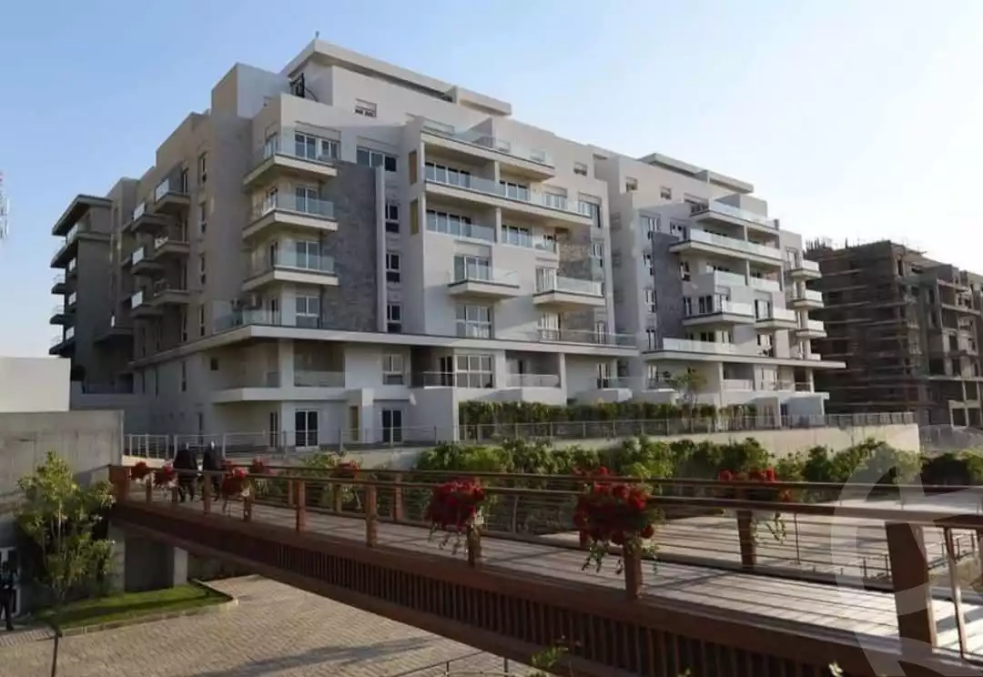 https://aqarmap.com.eg/en/listing/5534331-for-sale-cairo-new-cairo-compounds-mwntn-fyw-y-syty-club-park-mountain-view-icity