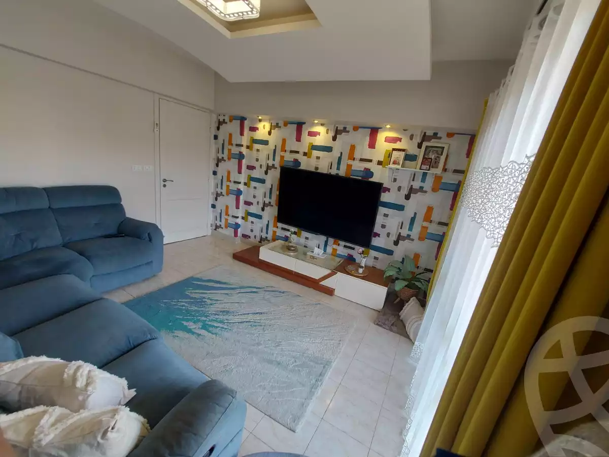 https://aqarmap.com.eg/en/listing/5540170-for-sale-cairo-new-cairo-lrhb-city-phase-8