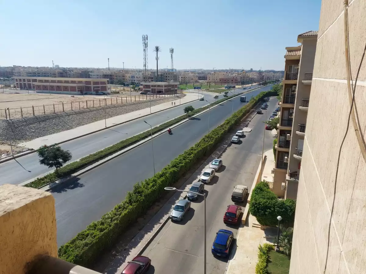 https://aqarmap.com.eg/en/listing/5540170-for-sale-cairo-new-cairo-lrhb-city-phase-8