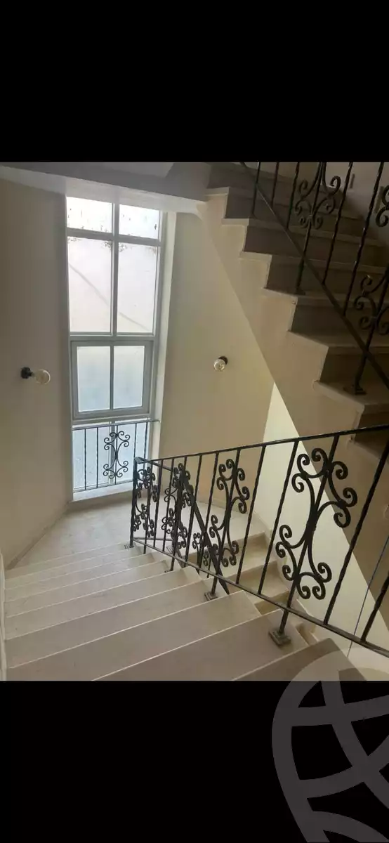 https://aqarmap.com.eg/en/listing/5544147-for-rent-cairo-new-cairo-lrhb-city-phase-8