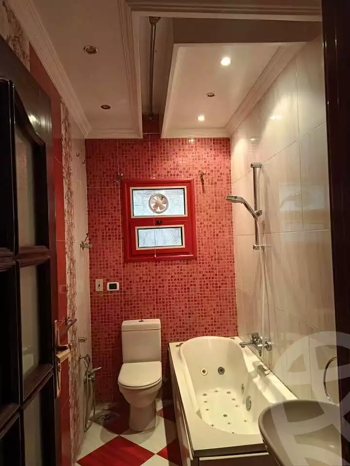 https://aqarmap.com.eg/ar/listing/5549406-for-rent-cairo-mokattam-lhdb-l-ly-shareaa-9