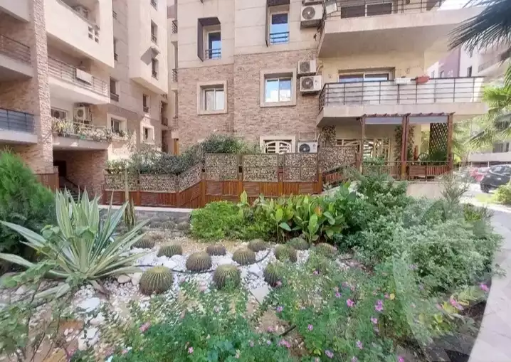 https://aqarmap.com.eg/en/listing/5554845-for-sale-cairo-mokattam-el-hadabah-el-wosta-compounds-florenta