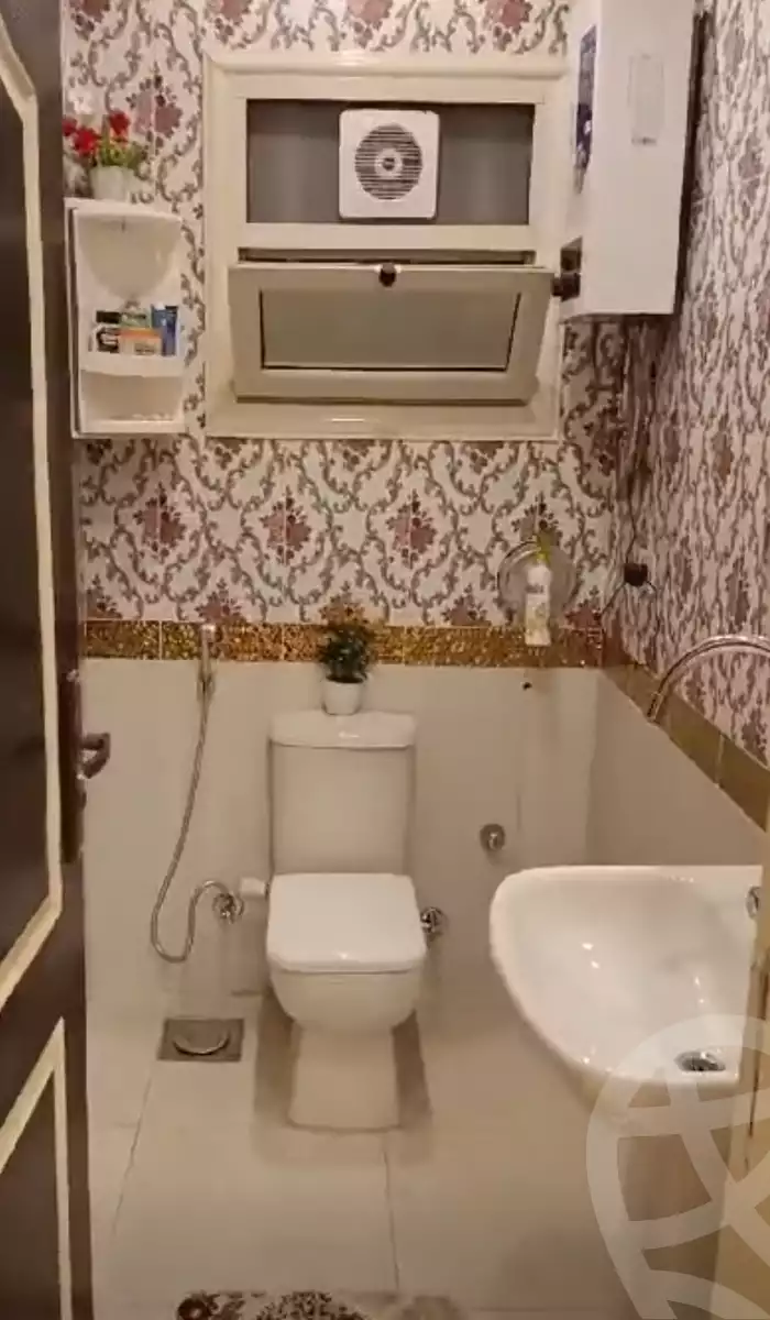 https://aqarmap.com.eg/en/listing/5555511-for-sale-cairo-mokattam-kornish-el-moqatem