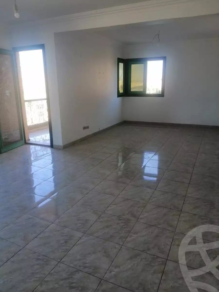 https://aqarmap.com.eg/ar/listing/5558946-for-rent-cairo-6th-of-october-el-ahyaa-neighborhood-4th-neighborhood-5