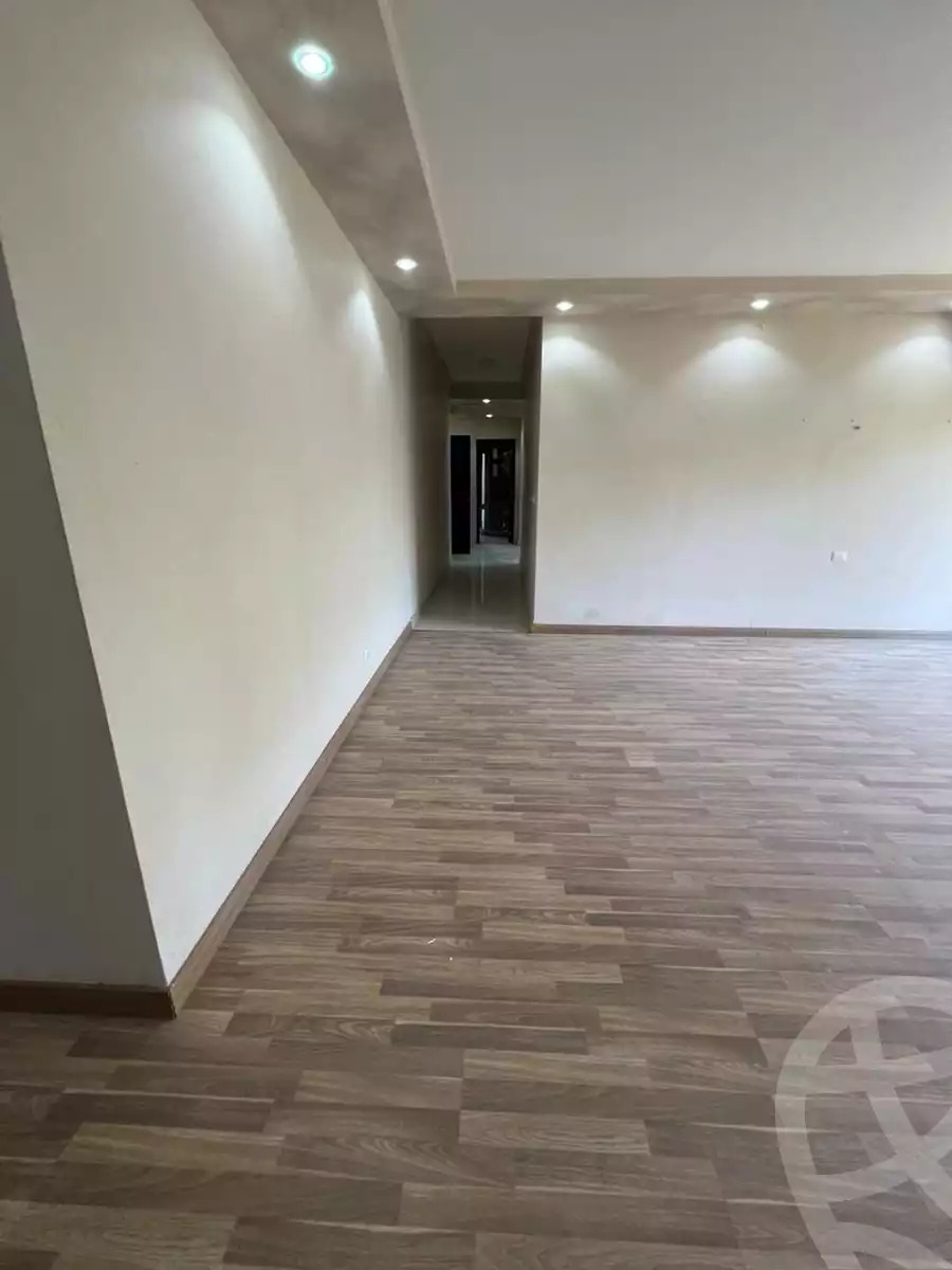 https://aqarmap.com.eg/en/listing/5562893-for-rent-cairo-el-sheikh-zayed-city-compounds-dh-drys