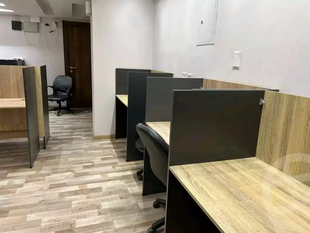 https://aqarmap.com.eg/ar/listing/5563491-for-rent-cairo-el-maadi-zahraa-el-maadi-al-khamseen-st