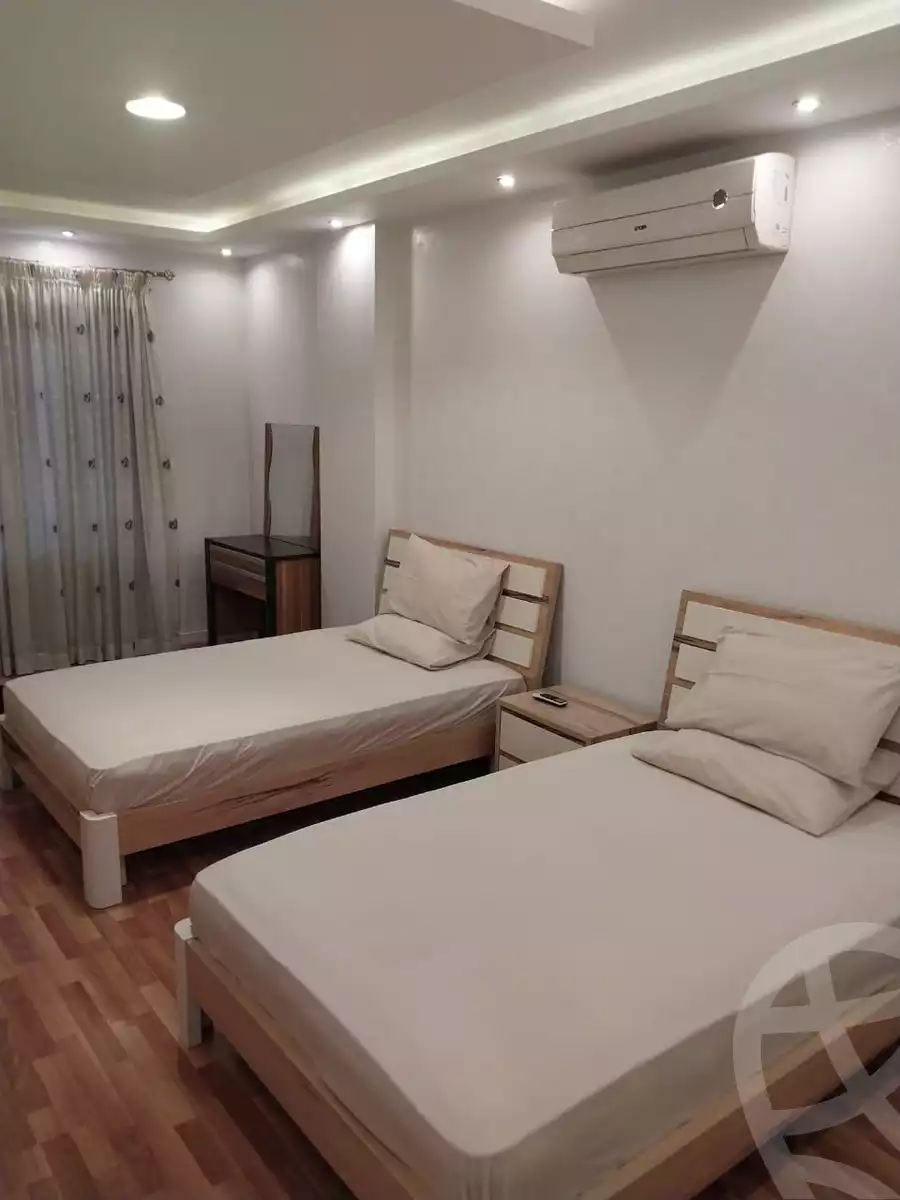 https://aqarmap.com.eg/en/listing/5564903-for-rent-cairo-new-cairo-lrhb-city-phase-1-ahmed-rami-st