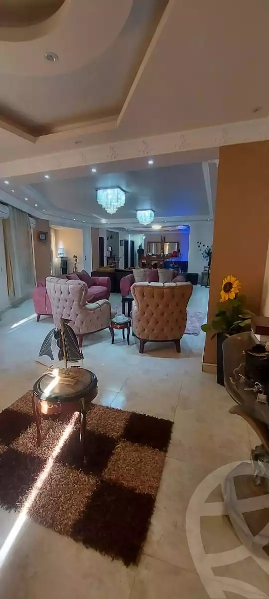 https://aqarmap.com.eg/en/listing/5572386-for-sale-cairo-new-cairo-ganob-el-akadamiya-south-academy-z