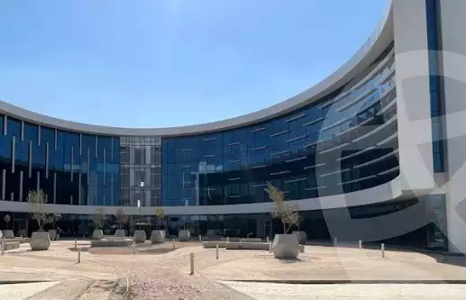 https://aqarmap.com.eg/en/listing/5575948-for-sale-cairo-el-sheikh-zayed-city-alex-cairo-desert-road-smart-village-y-r-sy-byzns-brk-sfrykw-llstthmr-l-qry