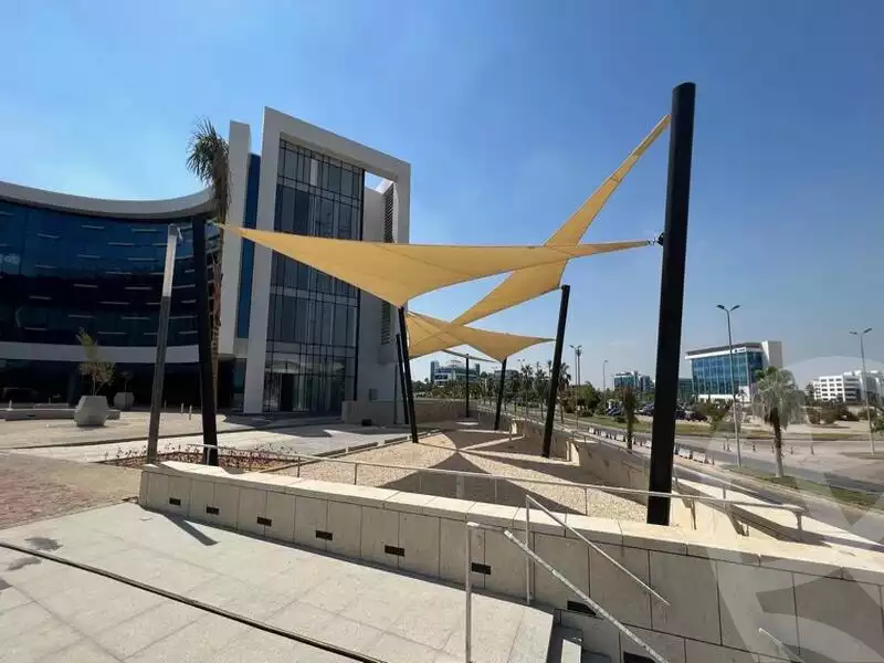https://aqarmap.com.eg/en/listing/5575970-for-sale-cairo-el-sheikh-zayed-city-alex-cairo-desert-road-smart-village-y-r-sy-byzns-brk-sfrykw-llstthmr-l-qry