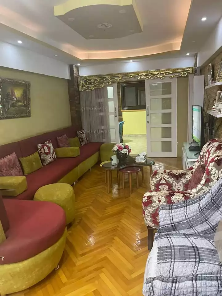 https://aqarmap.com.eg/ar/listing/5589355-for-sale-alexandria-bolekly-wnjdt