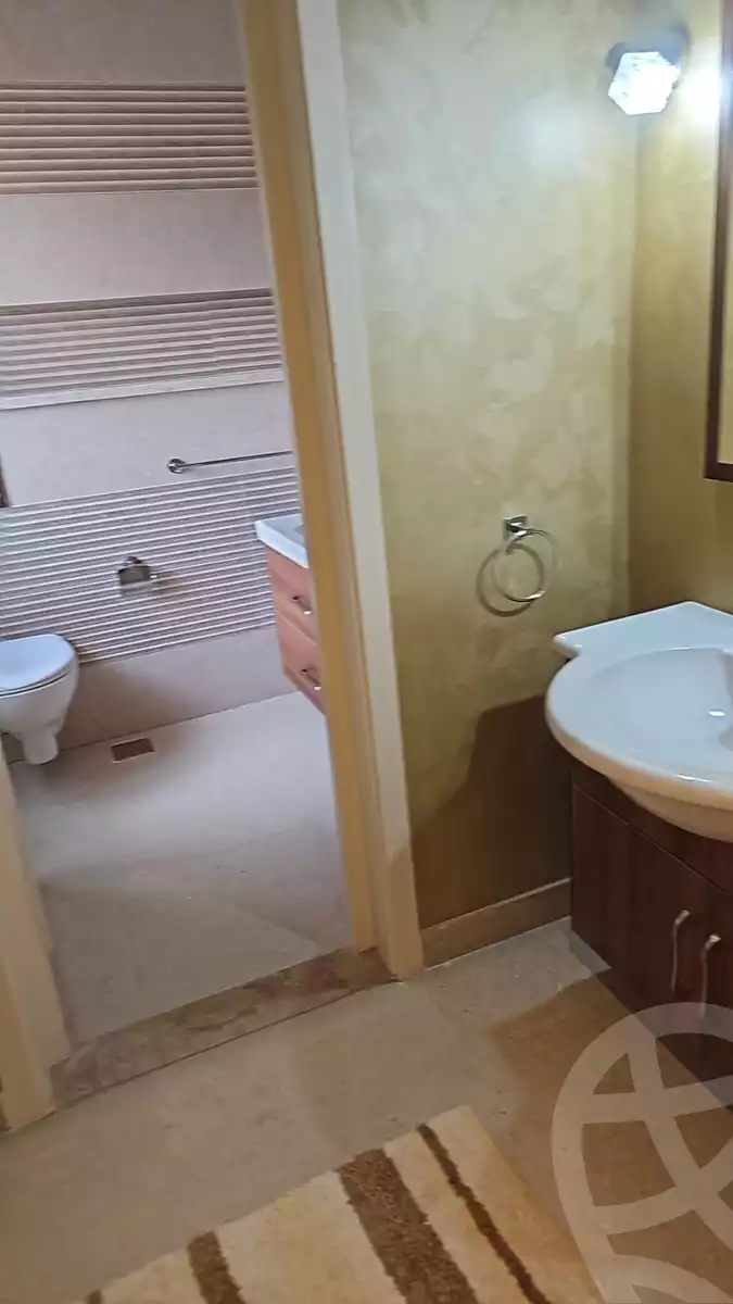 https://aqarmap.com.eg/en/listing/5591868-for-sale-cairo-new-cairo-madinaty-lmntq-lwl-fylt-talaat-mostafa-rd